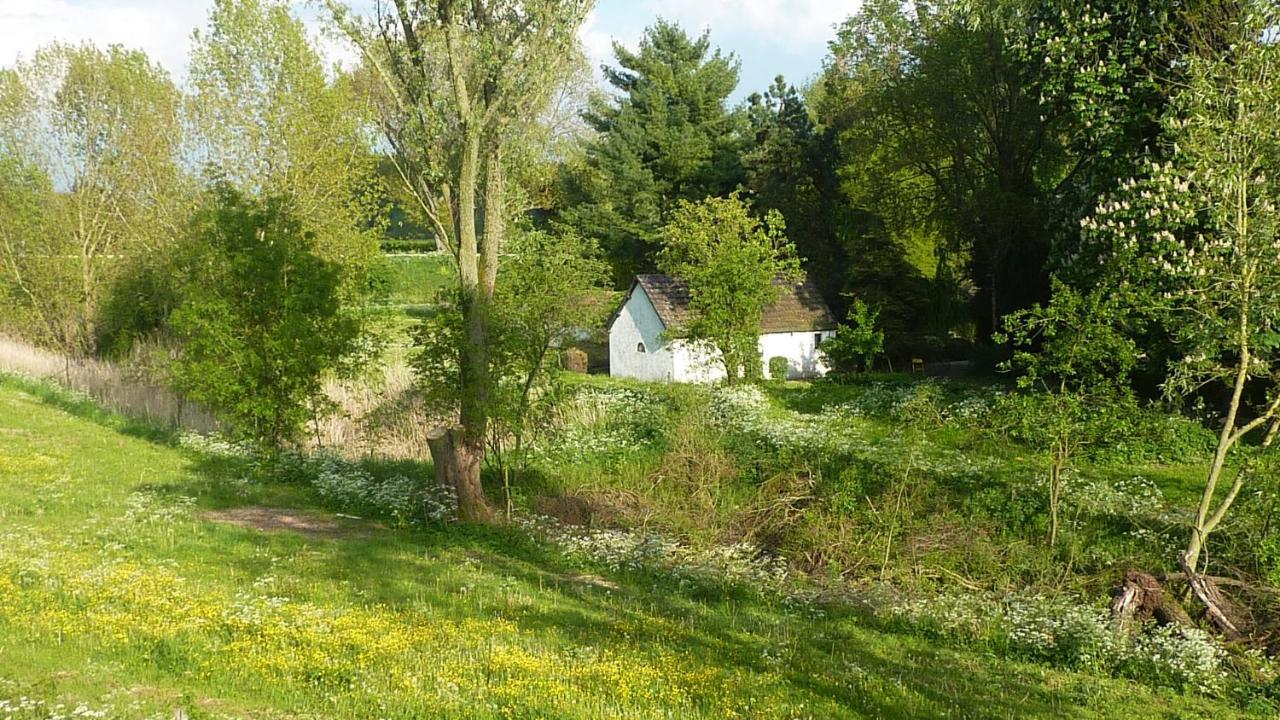 Bed and Breakfast De Slaapmus à Boven-Leeuwen Extérieur photo